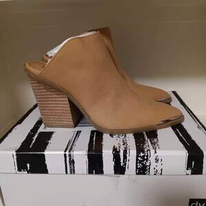 DOLCE VITA Nautry Pointed Toe Pump In Camel size 9